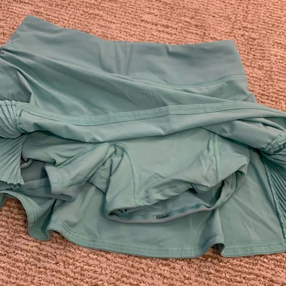 Lululemon tennis skort - Picture 4 of 5